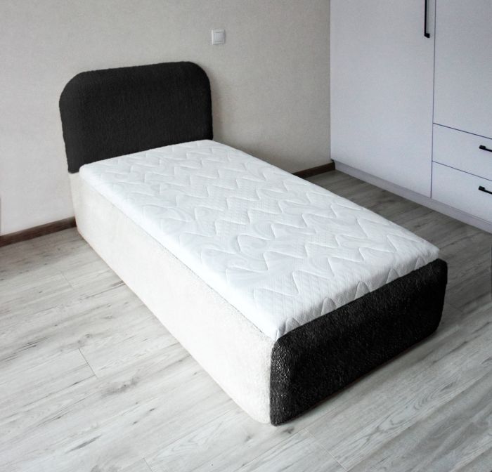 Детская мягкая кровать Diego Black & Silver